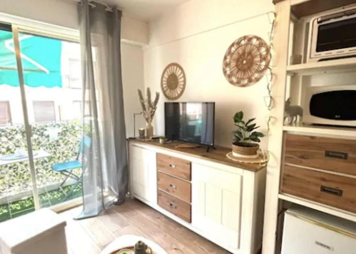 Charming For Two With Balcony In * Antibes